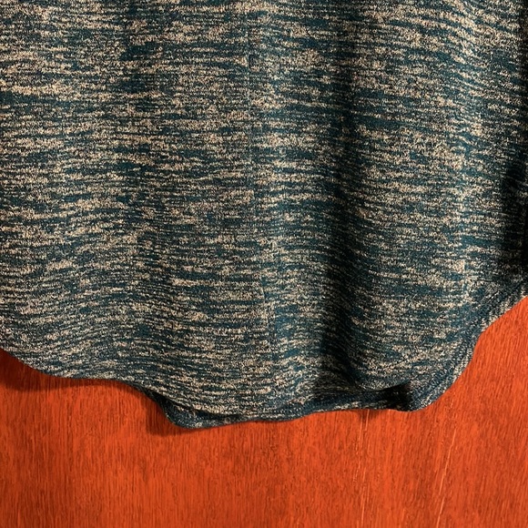 SS teal A.N.A. Light sweater. M. Silver stitching. Very pretty. Great condition - Picture 5 of 6